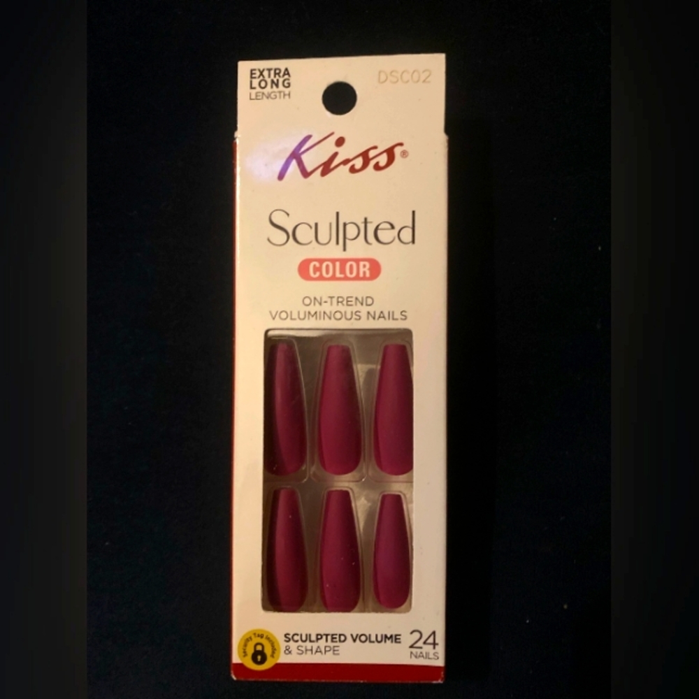 Press on nails